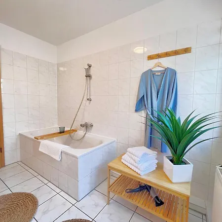 Timeless Apartment: Free Parking + Balcony + Netflix * Вупперталь