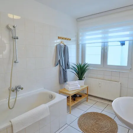 Апартаменты Timeless Apartment: Free Parking + Balcony + Netflix Вупперталь