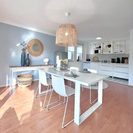 Апартаменты Timeless Apartment: Free Parking + Balcony + Netflix Вупперталь