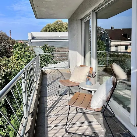 Апартаменты Timeless Apartment: Free Parking + Balcony + Netflix *