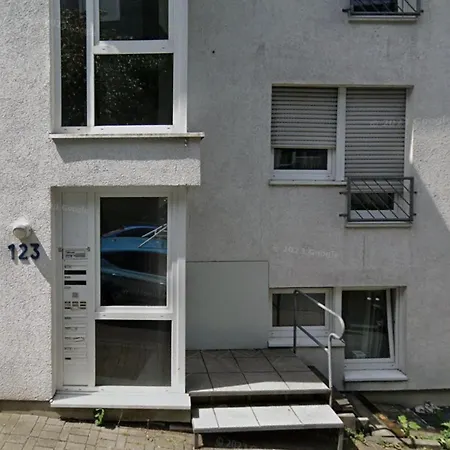 Timeless Apartment: Free Parking + Balcony + Netflix * Wuppertal
